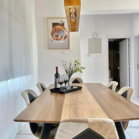 H&o Boulevard Breeze Apartment! * Paphos