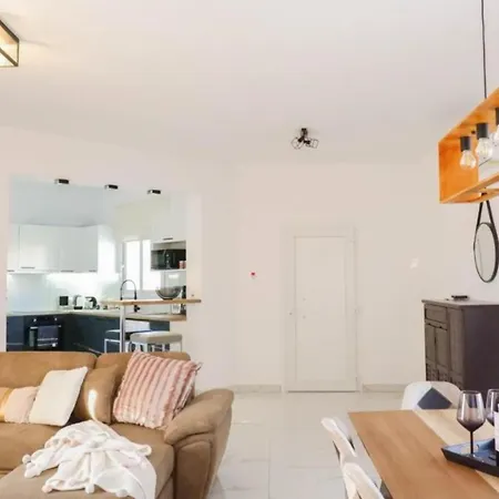 Appartement H&o Boulevard Breeze Apartment! *