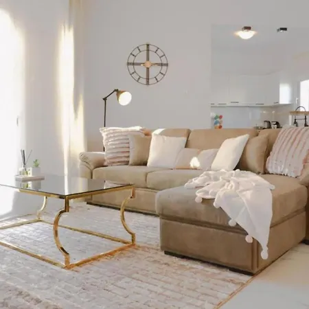H&o Boulevard Breeze Apartment! *