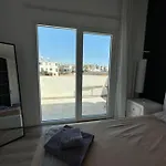 H&o Boulevard Breeze Apartment! *