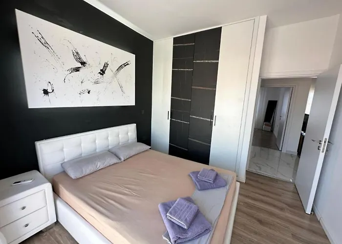 H&o Boulevard Breeze Apartment! Apartmán Paphos