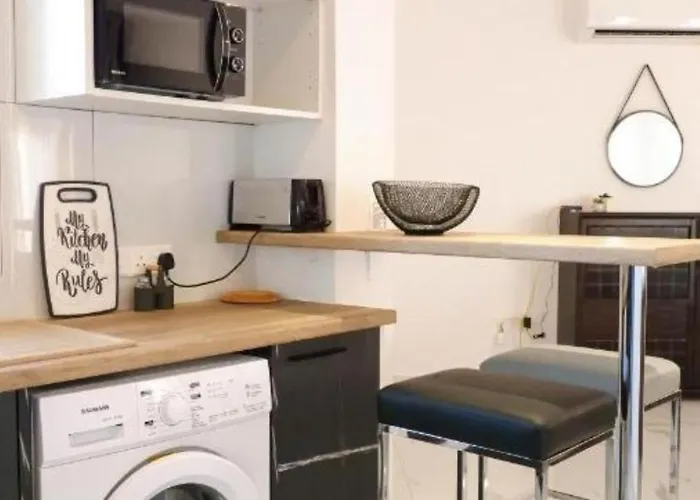 H&o Boulevard Breeze Apartment! * Paphos